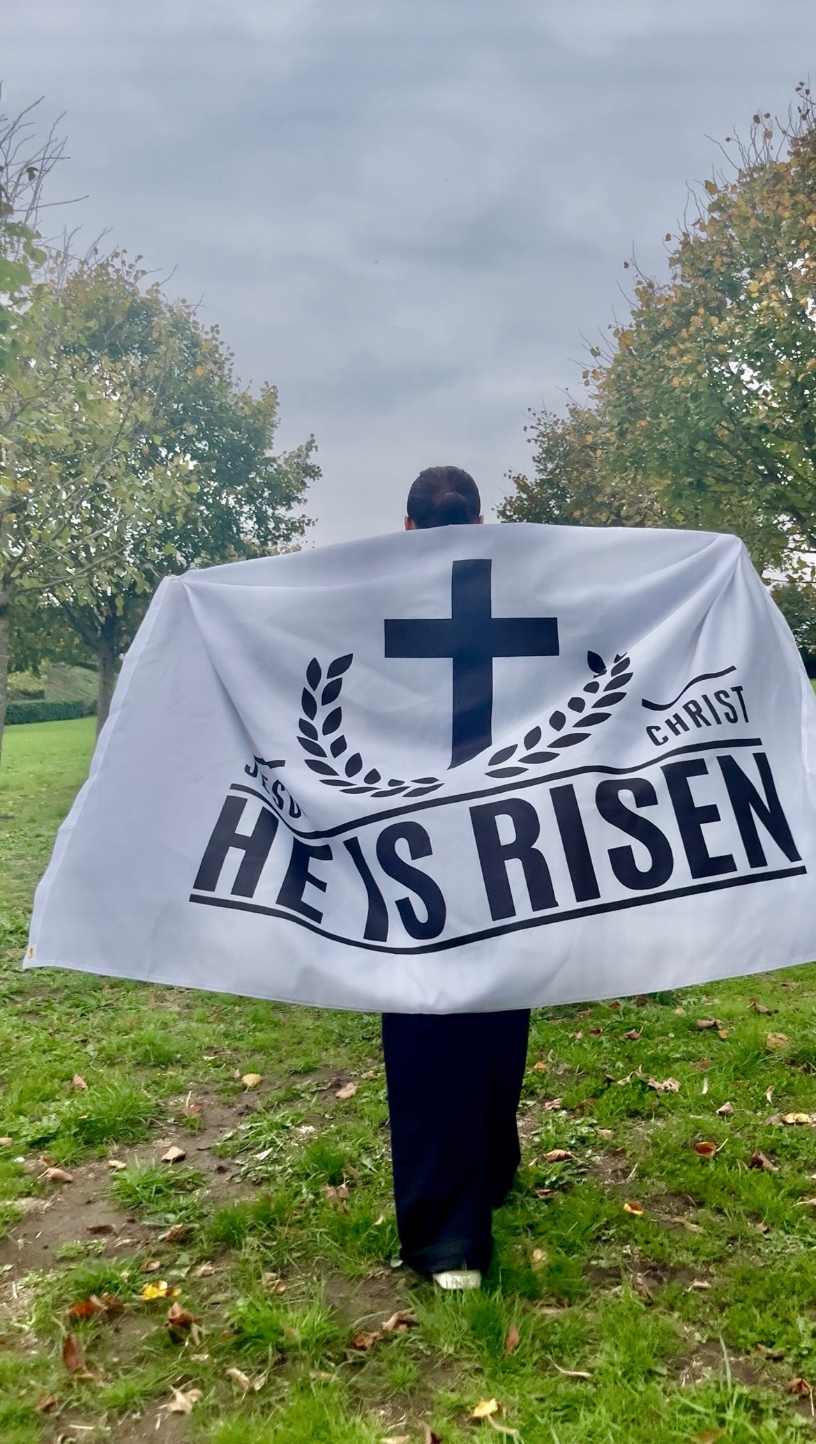 Drapeau “Jesus Christ - He is Risen”